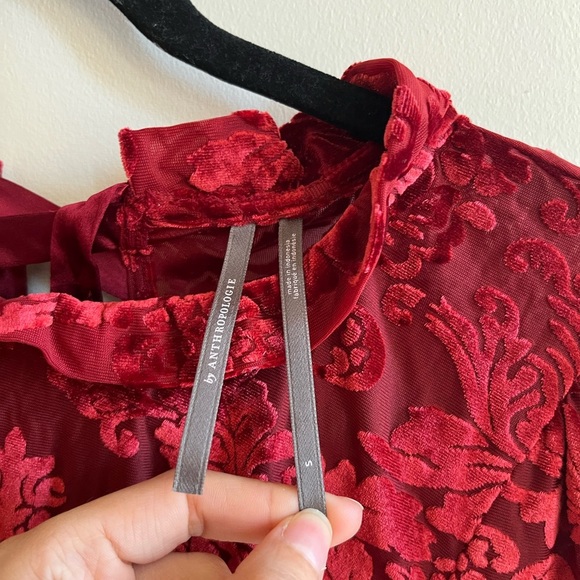 By Anthropologie Sheer Velvet Burnout Top size small - Picture 10 of 14